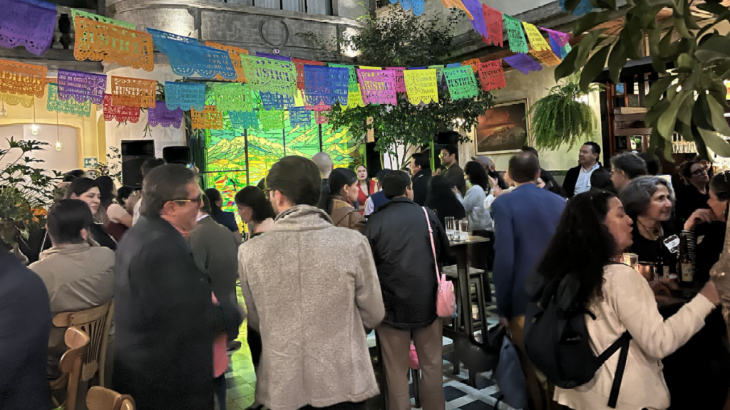 ¡Una fiesta del 20º aniversario lista, falta una más!